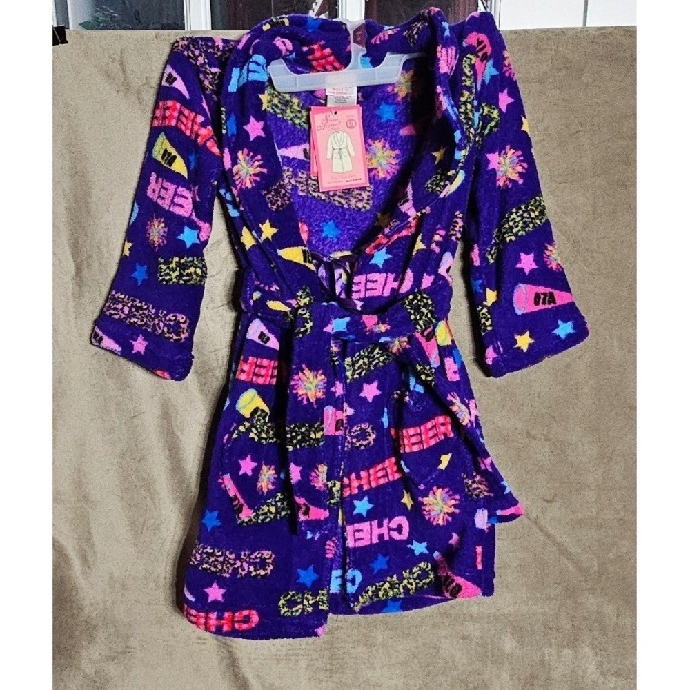 Seven Apparel Kids Girls Purple Cheer Plush Robe Megaphone Stars Size‎ 5/6 NWT